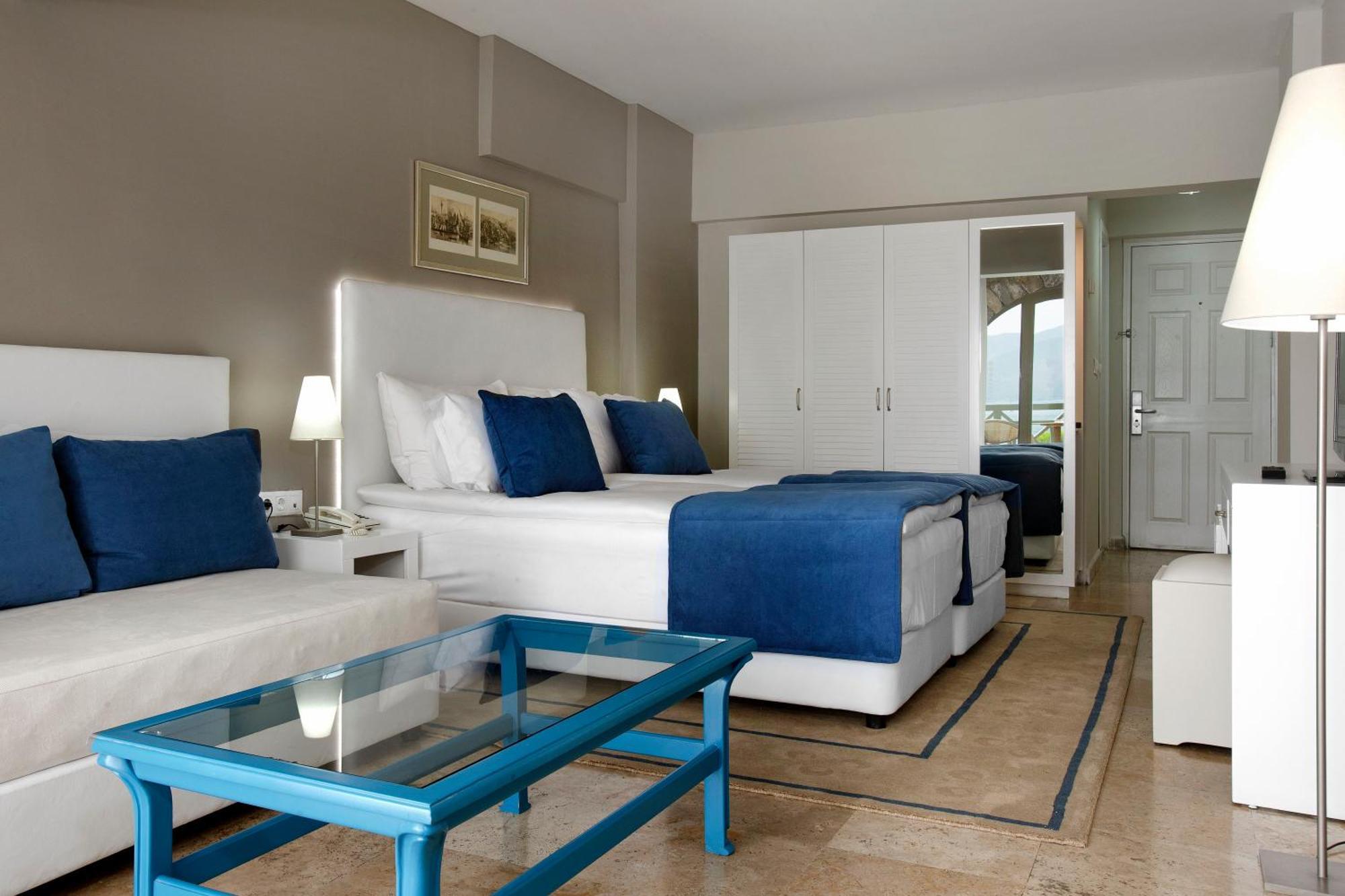 Sea View Rooms,1588070892:JPEG