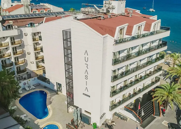 Hotel near College: Aurasia Beach Hotel