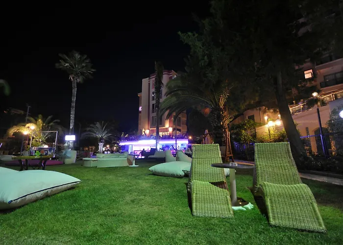 Dora Beach Hotel